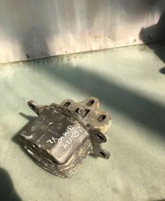 BMW X2 U10 Gearbox mount 17276810
