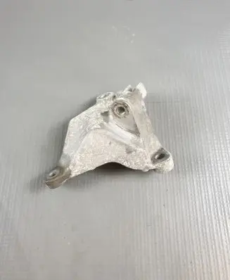 Nissan Qashqai Generator/alternator bracket 117107507R