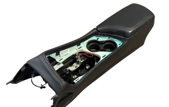 Dodge Challenger Center console 1190881DX9AC 121ANJ34TRQ