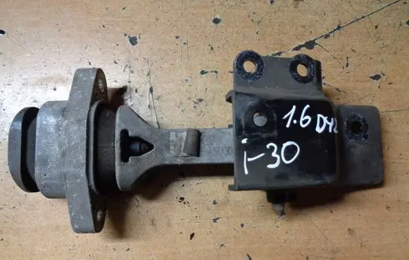 Hyundai i30 Engine mount bracket 21950A5000