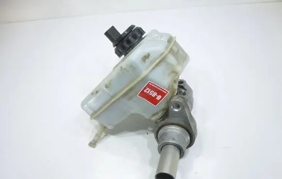Master brake cylinder