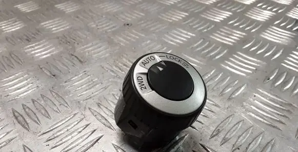 Nissan Qashqai Differential lock switch 