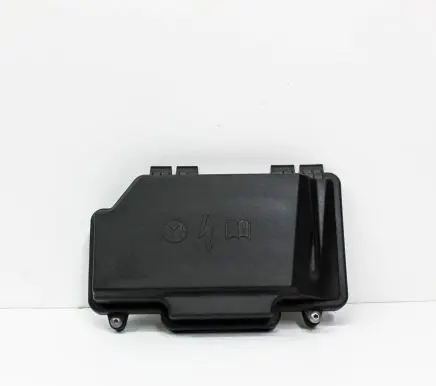 Mercedes-Benz C W205 Fuse box cover A2055400082