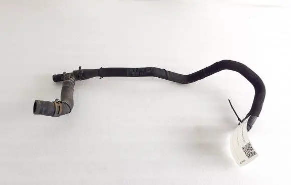 Audi Q7 4L Engine coolant pipe/hose 7L8121073D