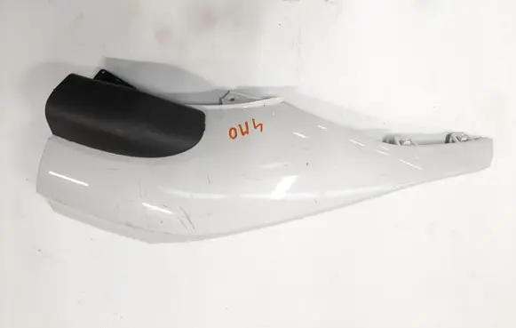 Front bumper splitter molding