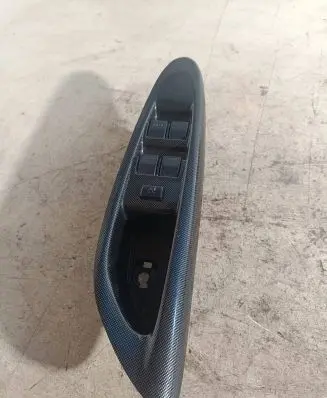 Mazda MPV Front door window switch trim LC85684L6