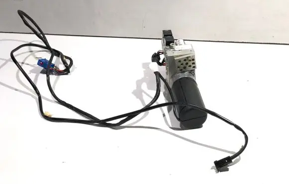 Peugeot 307 CC Convertible roof hydraulic pump 10562130106 PT0B04100850