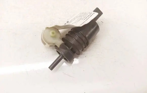 Opel Insignia A Windscreen/windshield washer pump 3240117 13250357