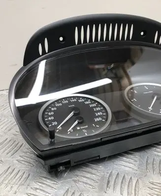BMW 5 E60 E61 Speedometer (instrument cluster) 62116983153 110080213 7808018307