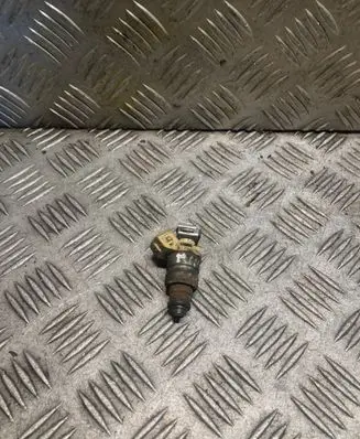 Fuel injector