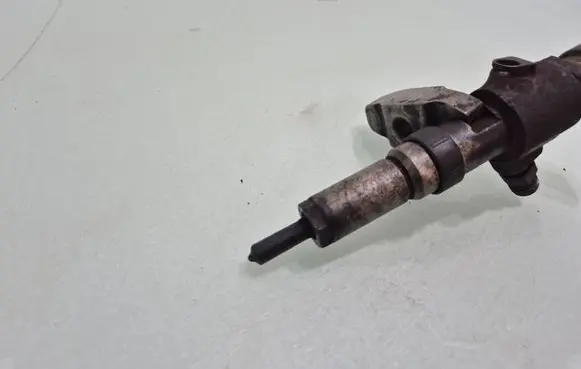 Ford Fiesta Fuel injector 9663429280