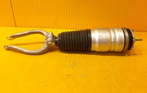 Maserati GranTurismo Air suspension front shock absorber 06703021870