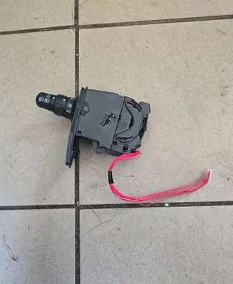 Renault Kangoo II Indicator stalk FT82070