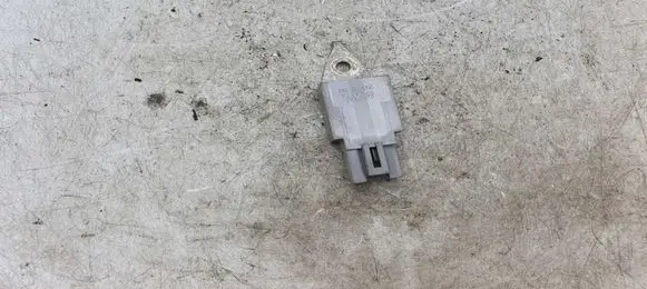 Toyota Prius (XW20) Aerial antenna filter 9098004174