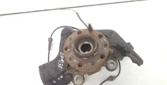 Opel Combo D Front wheel hub spindle knuckle