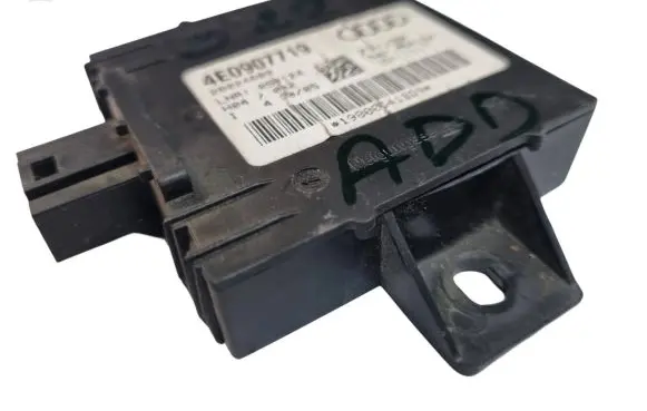Audi A8 S8 D3 4E Alarm control unit/module 4E0907719 19800541BD9 28024689