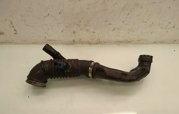 Mazda CX-7 Air intake duct part L3K913230