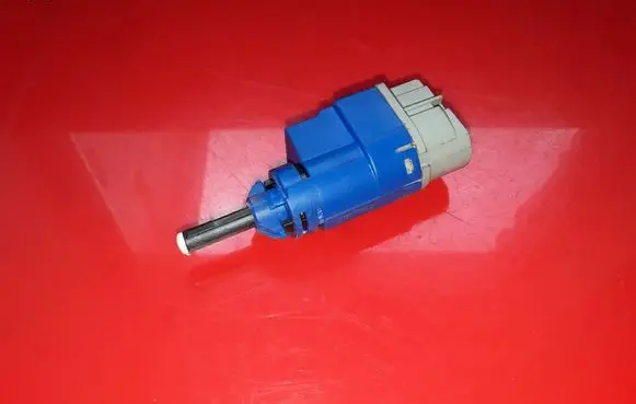 Dacia Dokker Brake pedal sensor switch 253255192R