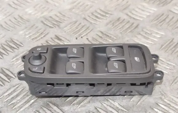 Volvo S60 Electric window control switch 31334345