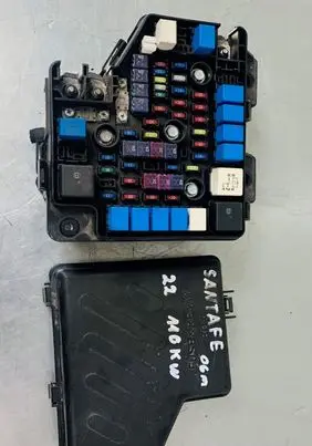 Hyundai Santa Fe Fuse module 9195028530