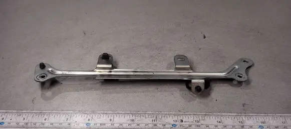 Opel Vectra C Engine mounting bracket
