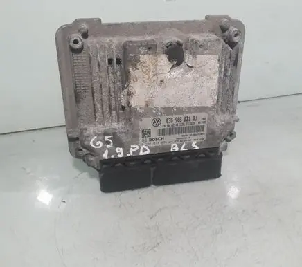 Volkswagen Golf V Engine control unit/module 03G906021AB 03G906021QJ 0281014064