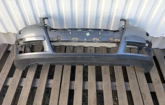 Volkswagen PASSAT B6 Front bumper 3c0807221