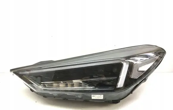 Hyundai Tucson TL Headlight/headlamp D792111A10