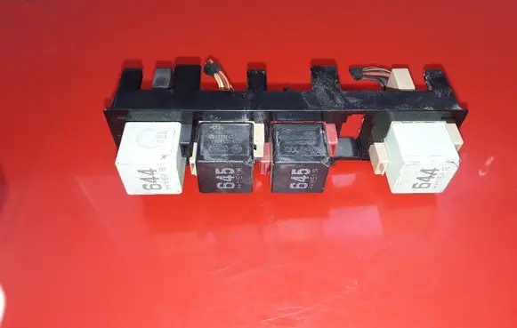 Skoda Superb B6 (3T) Fuse module 7N0937503A