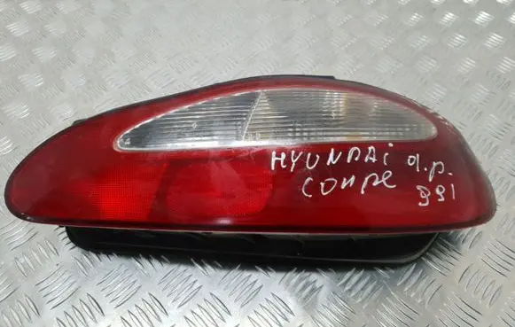 Hyundai Coupe Rear/tail lights