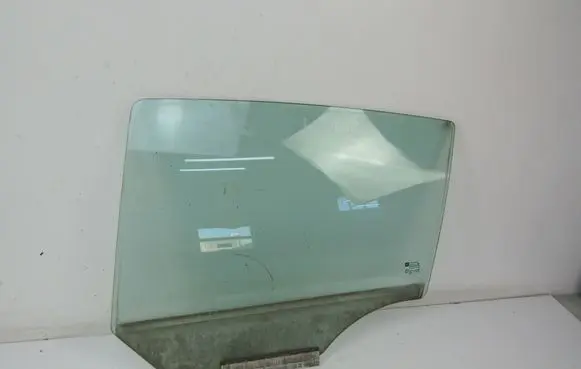 Opel Astra H Rear door window glass 