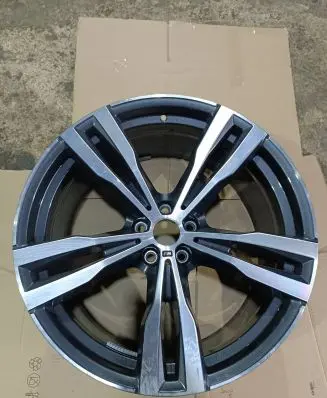 BMW X7 G07 R21 alloy rim 8074220