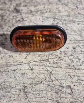 Renault Scenic I Front fender indicator light 7700847333