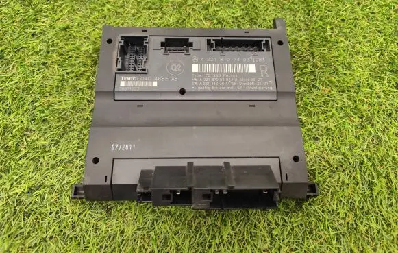 Mercedes-Benz S W221 Seat control module A2218707493 A2218705287 A2214423611