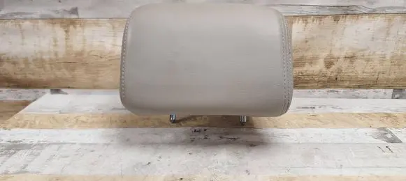 Hyundai Grandeur Rear seat headrest 