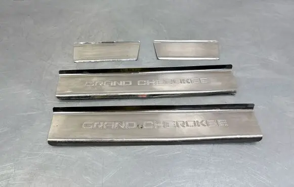 Jeep Grand Cherokee sill trim set (inner) 