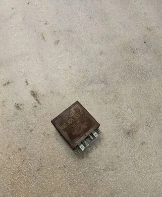 Audi A8 S8 D2 4D Other relay 4B0955531C B040202 5WK10440A