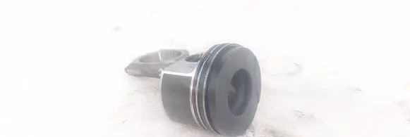 Subaru Forester SH Piston with connecting rod 2209081 B5XCXC