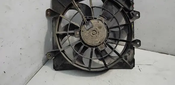 Toyota Avensis T220 Electric radiator cooling fan 3135103199