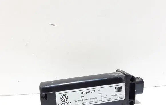 Audi A8 S8 D3 4E Tire pressure sensor 4E0907277