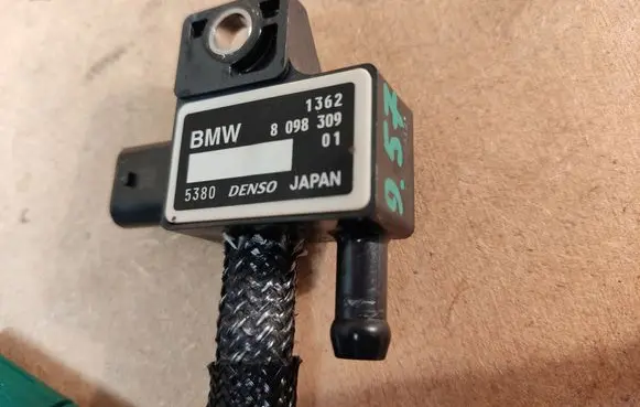 BMW M2 F87 Exhaust gas pressure sensor 8746944 13628746944 8099319