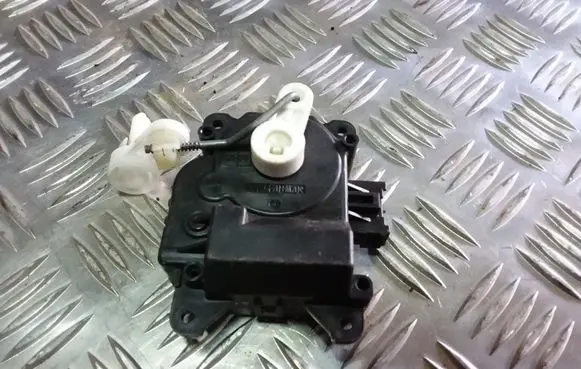 Mitsubishi Pajero Air flap motor/actuator 0637007040