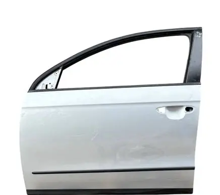 Volkswagen PASSAT B6 Front door 3C4831055J 3C4831311
