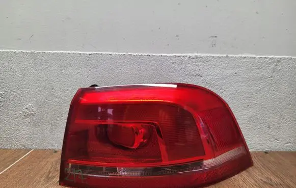 Volkswagen PASSAT B7 Rear/tail lights 3AF945096E