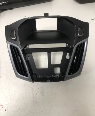 Ford Focus Dash center air vent grill BM5118835