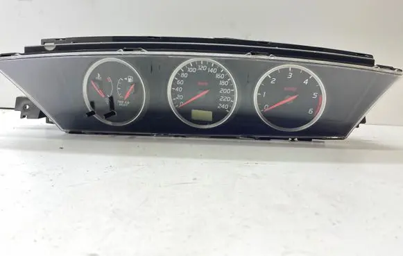 Nissan Primera Speedometer (instrument cluster) AV663
