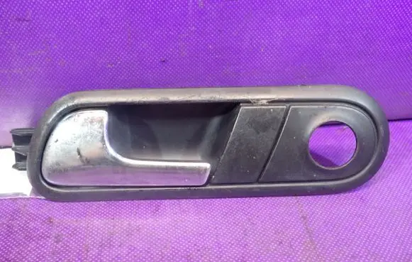 Seat Cordoba (6L) Front door interior handle 6L0837113