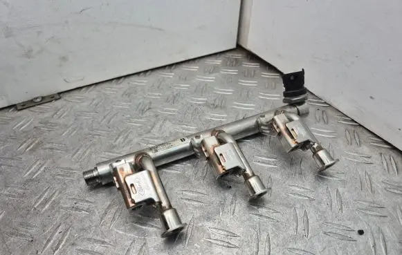 Fuel main line pipe