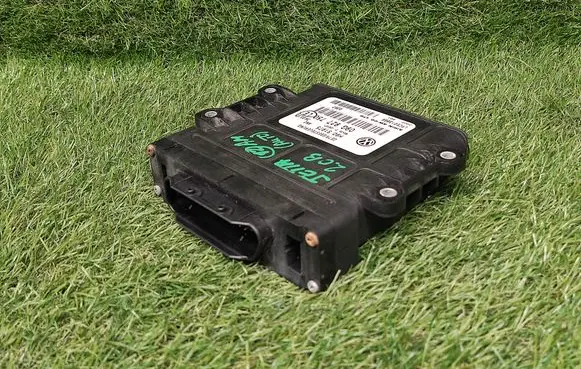 Volkswagen Jetta VI Gearbox control unit/module 09G927750LE