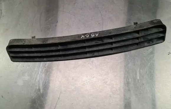 Audi A6 S6 C4 4A Front bumper lower grill 4A0807683